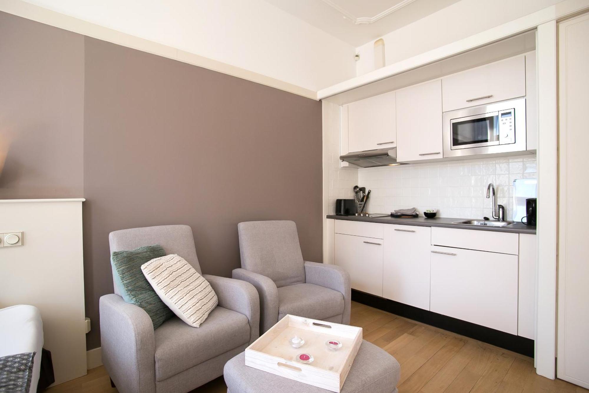 Four Star Apartments - Berkenbosch Blokstraat Гаага Номер фото